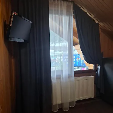 вежа Apartman *